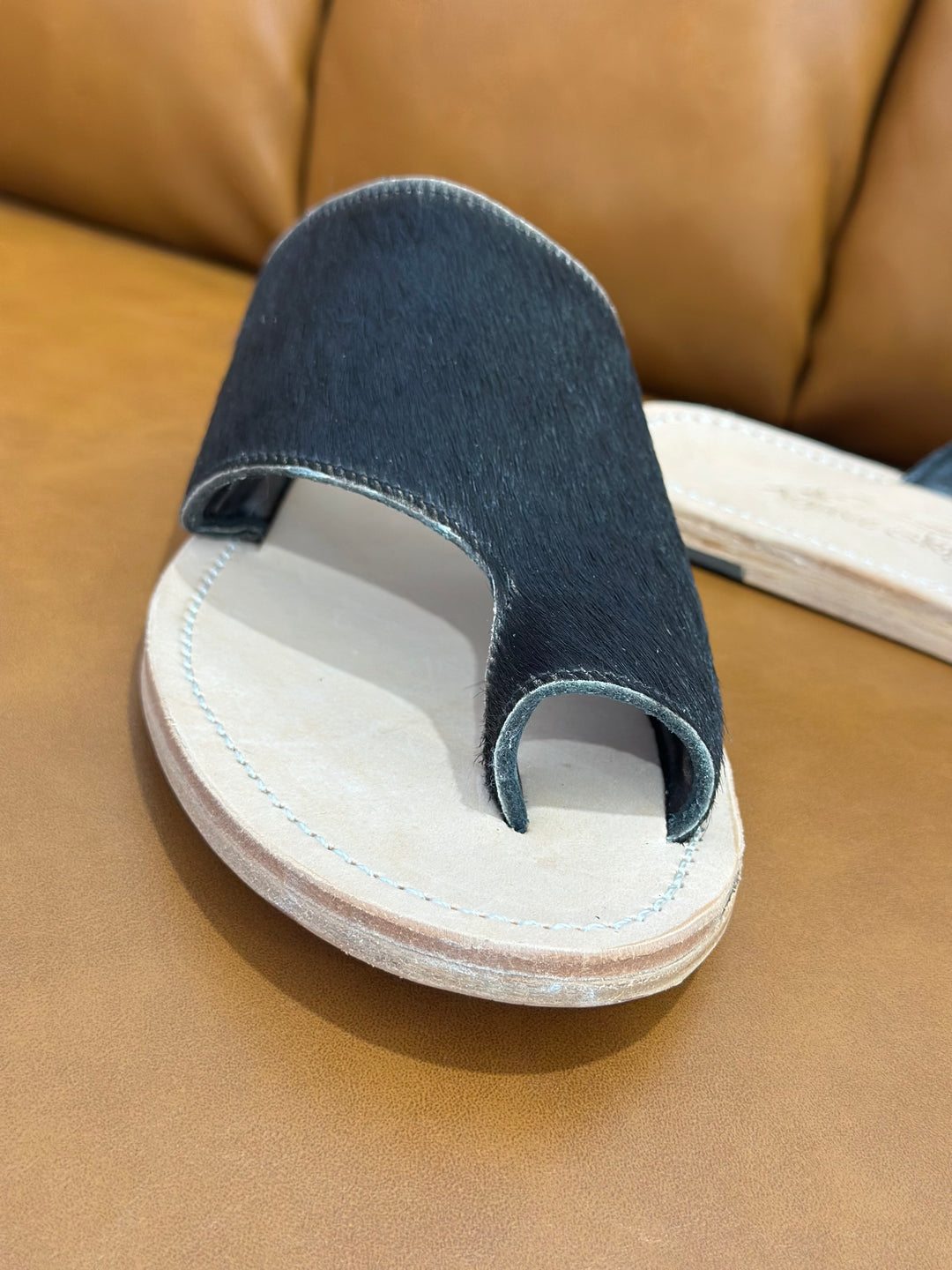 The Tanya Cowhide Flat (Black)