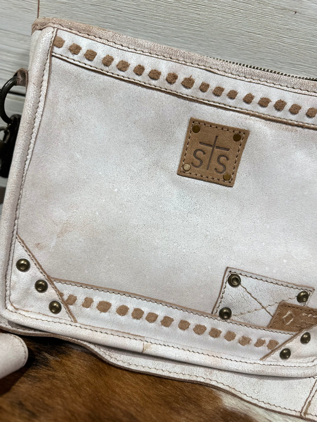 The Cremello Mae Crossbody