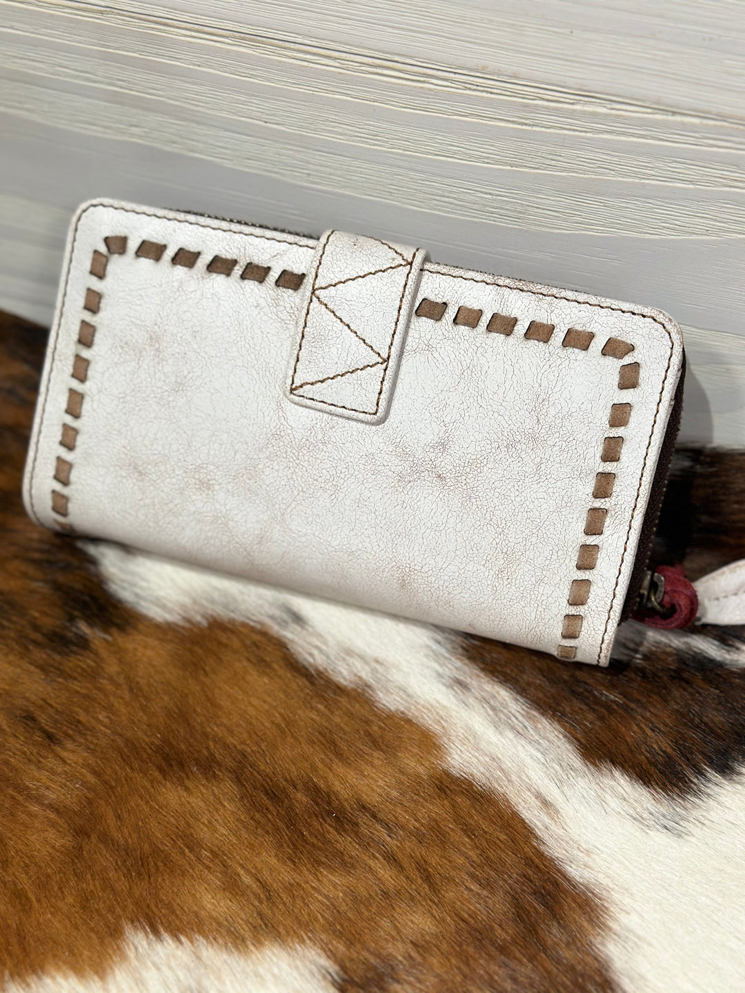 The Cremello Chelsea Wallet