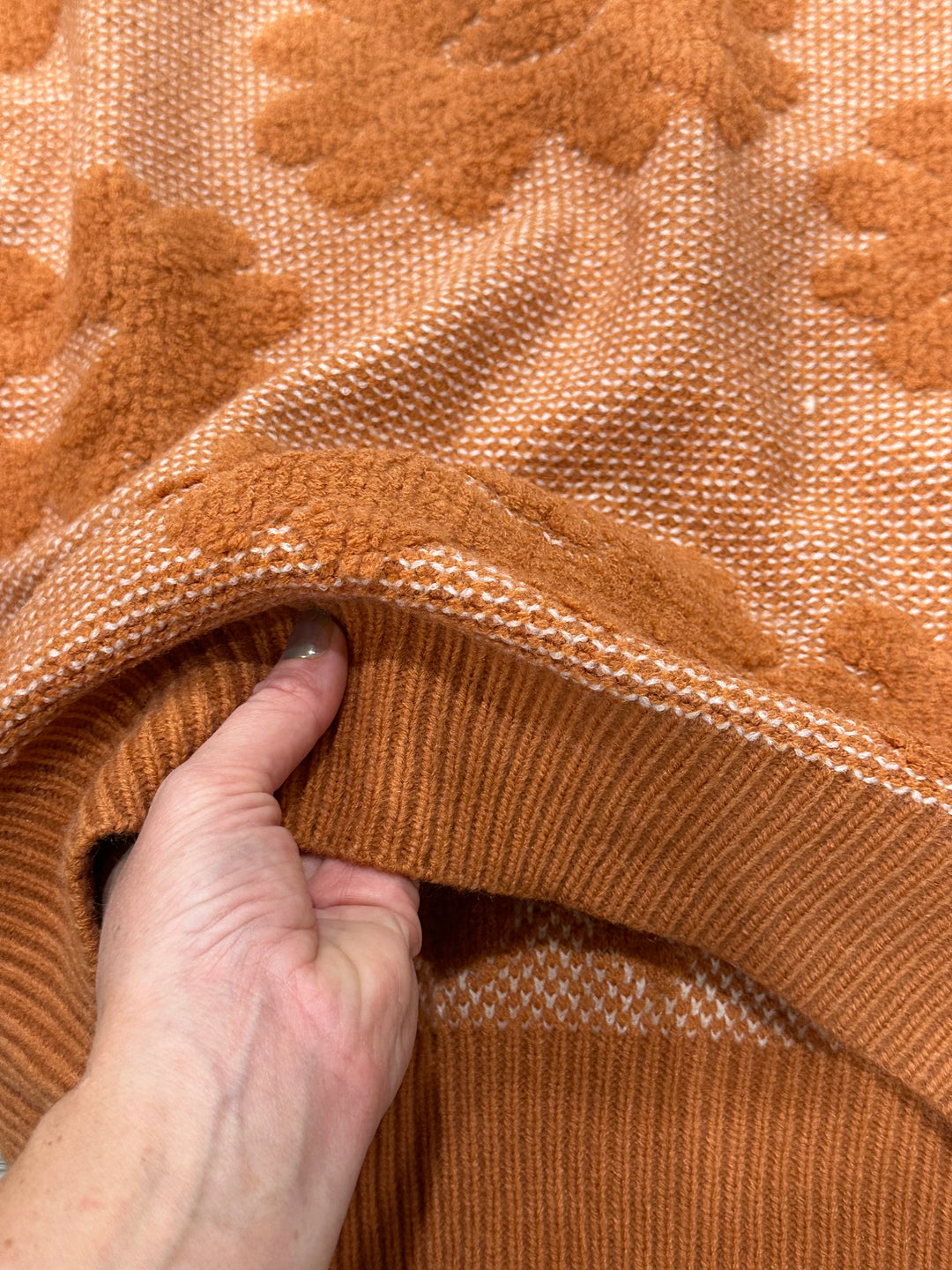 Trendy and comfortable Marlow floral sweater in a beautiful rust hue with a relaxed fit. Made for a stylish, laid-back look, it comes in sizes Small (3-5), Medium (6-8), and Large (9-11). Perfect for fall layering, akin to options from ASOS and Lucky Brand.